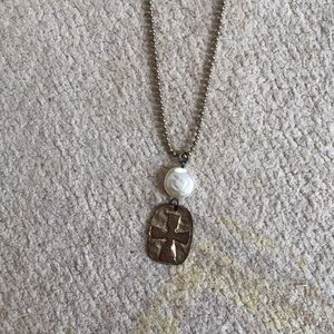 Gold and Freshwater Peal Necklace